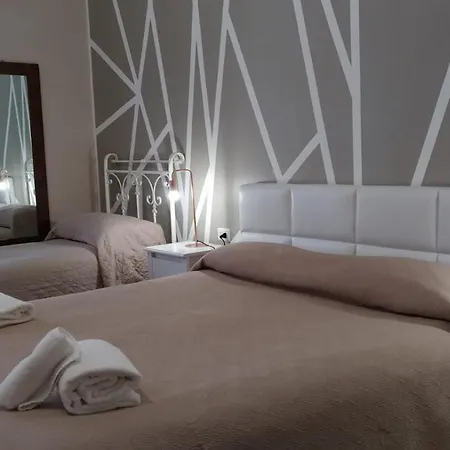 بيت ضيافة Cconforthotels R&b Dolci Notti 2*